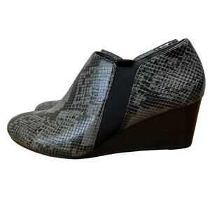 Vionic Orthotic Tanton Leather Snake Print Wedge Slip On Booties Size 9